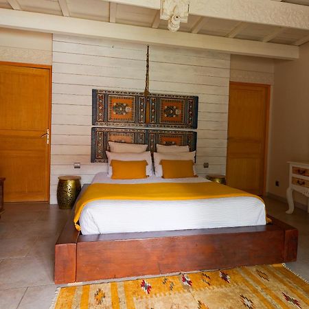 Couleurs Du Sud Bed & Breakfast Vallon-Pont-dʼArc Екстериор снимка