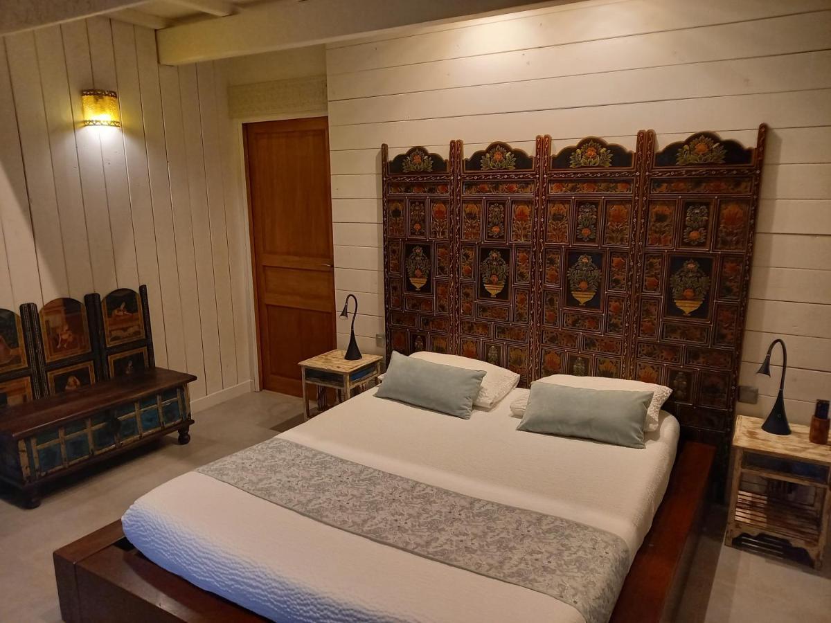 Couleurs Du Sud Bed & Breakfast Vallon-Pont-dʼArc Екстериор снимка