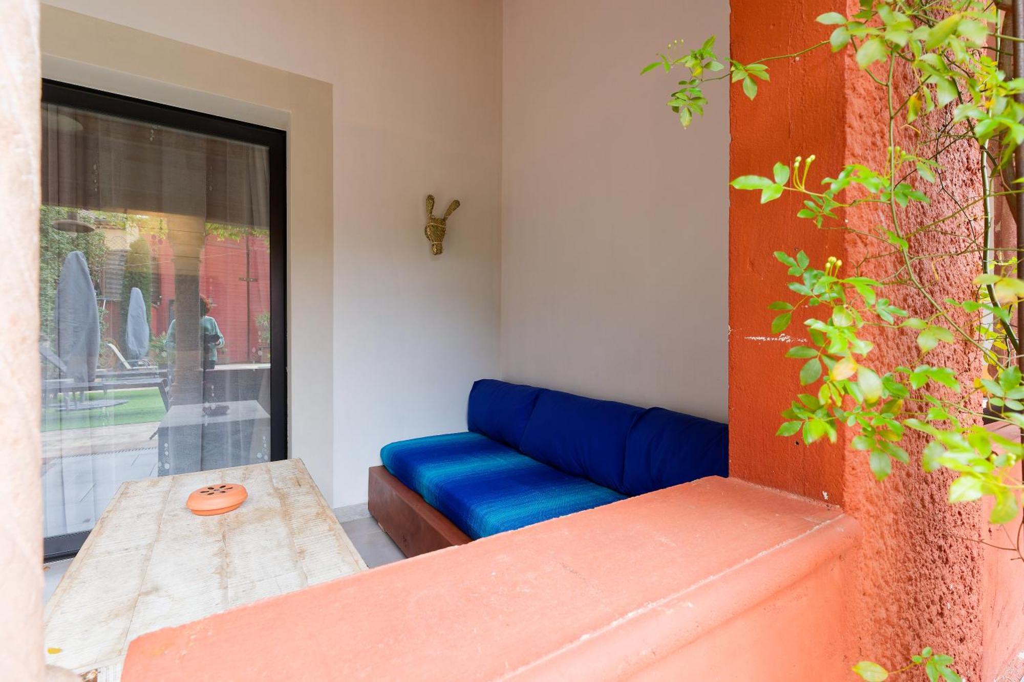 Couleurs Du Sud Bed & Breakfast Vallon-Pont-dʼArc Екстериор снимка