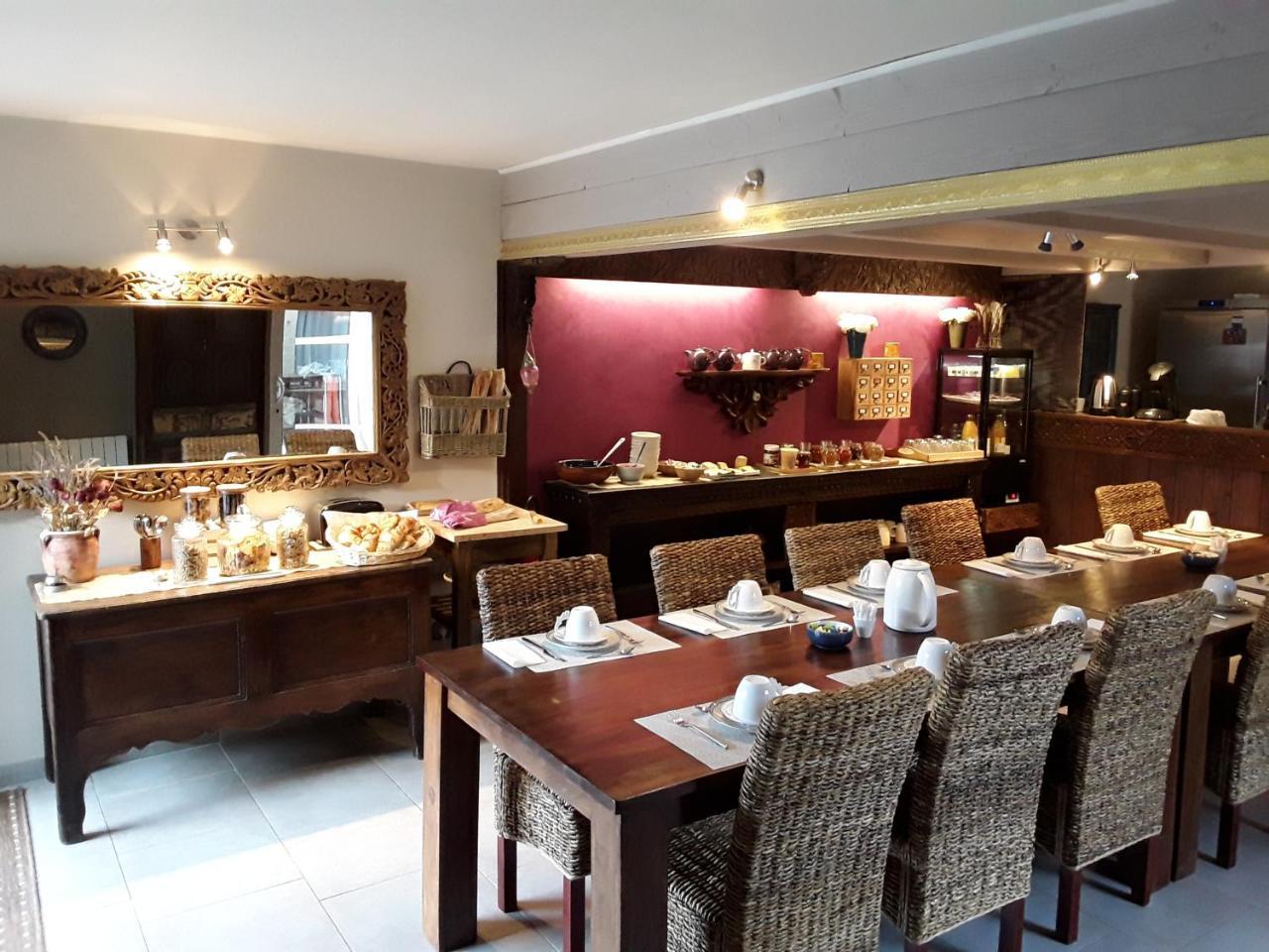 Couleurs Du Sud Bed & Breakfast Vallon-Pont-dʼArc Екстериор снимка